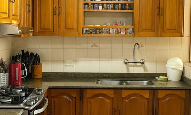 VENDO DEPARTAMENTO  MUY ILUMINADO - FRENTE A PARQUE - PISO 5 - 3 DORMITORIOS - 1 COCHERA - LA CASTELLANA - SURCO