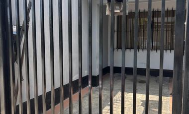 VENDO DEPARTAMENTO  MUY ILUMINADO - FRENTE A PARQUE - PISO 5 - 3 DORMITORIOS - 1 COCHERA - LA CASTELLANA - SURCO