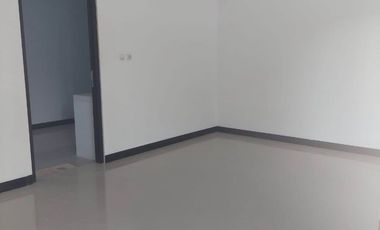 House for Rent in a Premium Housing Complex in the Bangunharjo Area Near ISI