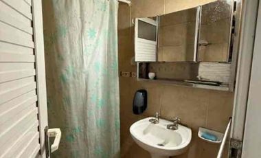 Casa lista para habitar con enorme patio verde y cochera en Santo Tomé