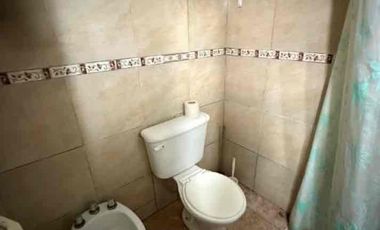 Casa lista para habitar con enorme patio verde y cochera en Santo Tomé