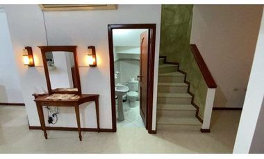 SE ARRIENDA CASA AMOBLADA EN MACHALA, URB PRIVADA