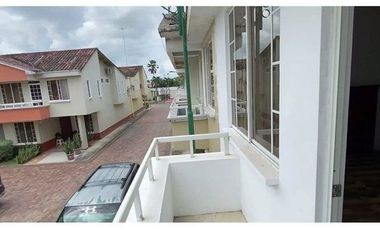 SE ARRIENDA CASA AMOBLADA EN MACHALA, URB PRIVADA