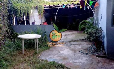 CASA EN VENTA EN ESQUINA, EN FRACCIONAMIENTO ARRAYANES DE GUADALAJARA