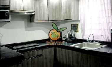 CASA EN VENTA EN ESQUINA, EN FRACCIONAMIENTO ARRAYANES DE GUADALAJARA