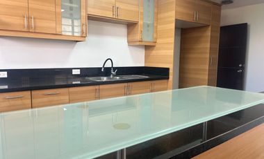 ARRIENDO CASA CUMBAYA