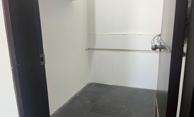 ARRIENDO CASA CUMBAYA