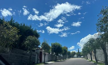 ARRIENDO CASA CUMBAYA