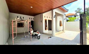 Rumah Baru Murah Solo Kota Finishing Dekat ke Manahan