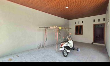 Rumah Baru Murah Solo Kota Finishing Dekat ke Manahan