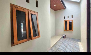 Rumah Baru Murah Solo Kota Finishing Dekat ke Manahan