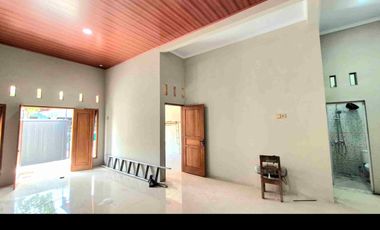 Rumah Baru Murah Solo Kota Finishing Dekat ke Manahan