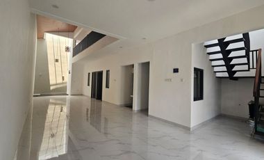 Disewakan Rumah Bagus Minimalis Siap Huni di Taman Modern Cakung Jakarta Timur