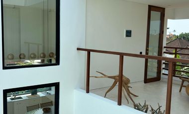 2-Bedroom Villa with Modern Architecture in Buduk