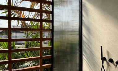 2-Bedroom Villa with Modern Architecture in Buduk