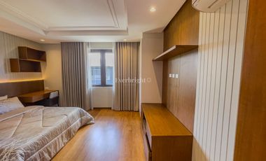 Three Bedroom 3BR House and Lot For Rent in Mckinley West Village | 8561