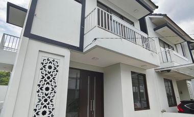 Jual Rumah LUAS lokasi STRATEGIS di Antapani Bandung posisi HOOK