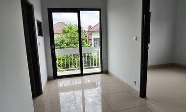 Jual Rumah LUAS lokasi STRATEGIS di Antapani Bandung posisi HOOK