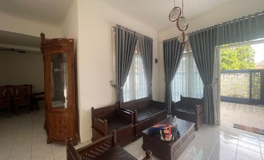 SEWA RUMAH FULL FURNISH POSISI HOOK KOMPLEK TIRTA LESTARI KENTEN PALEMBANG