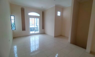 DIJUAL RUMAH MEWAH KOMPLEK GRAND GARDEN CELENTANG PALEMBANG