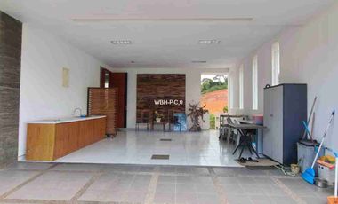 Jual Rumah Mewah Golf Furnish Batam Center di Grand Summit