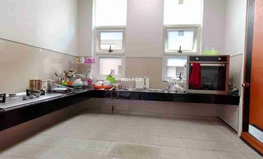 Jual Rumah Mewah Golf Furnish Batam Center di Grand Summit