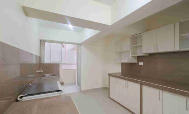 DEPARTAMENTO 2DO PISO EN VENTA FRENTE A PARQUE LARAPA