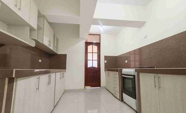 DEPARTAMENTO 2DO PISO EN VENTA FRENTE A PARQUE LARAPA