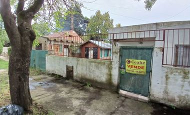 CASA 3 AMBIENTES CON QUINCHO APTO DEPTO, COCHERA, GRAN PARQUE ZONA BOSQUE GRANDE