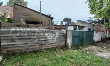 CASA 3 AMBIENTES CON QUINCHO APTO DEPTO, COCHERA, GRAN PARQUE ZONA BOSQUE GRANDE