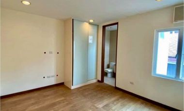 4BR TOWNHOUSE FOR LEASE IN MAHOGANY PLACE 2, ACACIA ESTATE