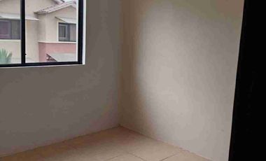 Arriendo de casa en Ciudad Celeste etapa La Brisa de 3 habs + estudio y cuarto de servicio cerca de Plaza Batan.