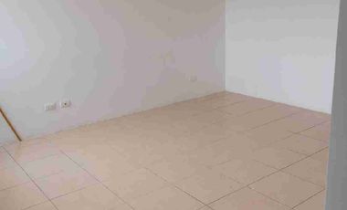 Arriendo de casa en Ciudad Celeste etapa La Brisa de 3 habs + estudio y cuarto de servicio cerca de Plaza Batan.