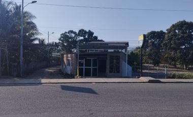 SE VENDE CASA en la vía Portoviejo - Calderón , Sitio San Gabriel, Parroquia Rio Chico