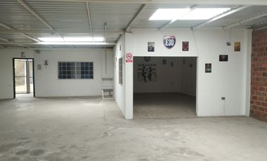 SE VENDE CASA en la vía Portoviejo - Calderón , Sitio San Gabriel, Parroquia Rio Chico