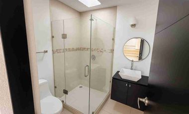 Residencia en renta/venta en Condado de Sayavedra