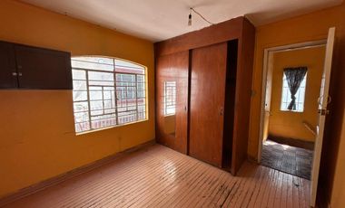 CASA EN VENTA, COLONIA INDUSTRIAL, GUSTAVO A MADERO.