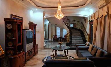 Disewakan Rumah 6 Kamar Tidur Di Rawamangun