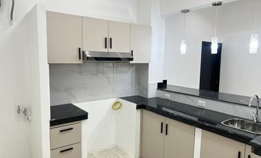 Departamento en venta, Ciudadela Entre Ríos-Samborondón, remodelado, 1° piso, 123 m², 2 dormitorios