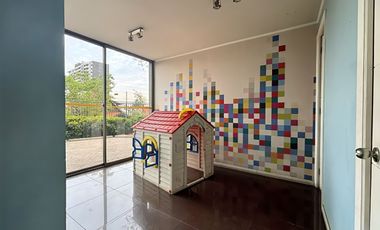 Se Vende 2 Dormitorios + Bodega. Macul, A Pasos Del Metro.