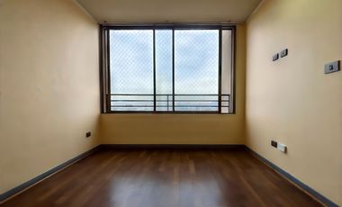 Se Vende 2 Dormitorios + Bodega. Macul, A Pasos Del Metro.