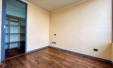 Se Vende 2 Dormitorios + Bodega. Macul, A Pasos Del Metro.