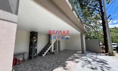 Pinewoods Subdivision House & Lot