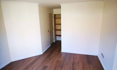 SE ARRIENDA CASA 4 DORMITORIOS 3 BAÑOS BARRIO LAS ENCINAS