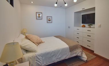 Se Vende Moderno Flat de Estreno, Amoblado, de 3 Dormitorios y Vista Externa en Chorrillos, Limite con Barranco