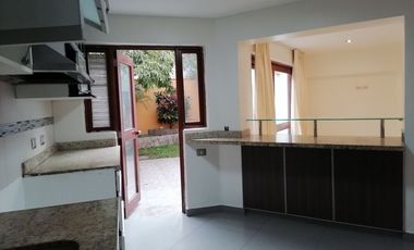 Casa En La Mejor Zona De Higuereta - Surco, Con Espectacular Área Social