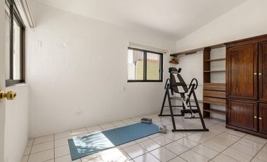 Casa super espaciosa con excelente ubicación en San Jose del Cabo