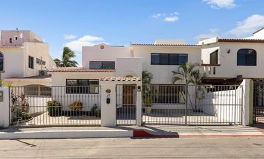 Casa super espaciosa con excelente ubicación en San Jose del Cabo