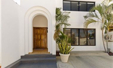 Casa super espaciosa con excelente ubicación en San Jose del Cabo