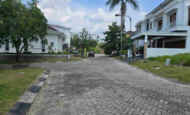 Rumah di Komplek Bellavista, Dekat Eka Hospital dan Mall SKA.